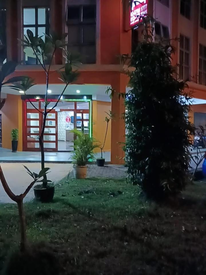 Jam Hotel Kota Warisan Sepang @ Erl Salak Tinggi, Klia 1-2 & F1 Eksteriør bilde